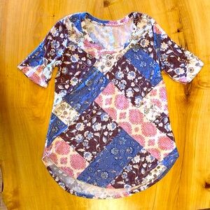 Maurices small flower motif design T-shirt